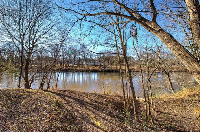 47 Cliffhanger Point, Euharlee, GA 30145