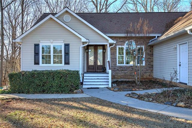 47 Cliffhanger Point, Euharlee, GA 30145