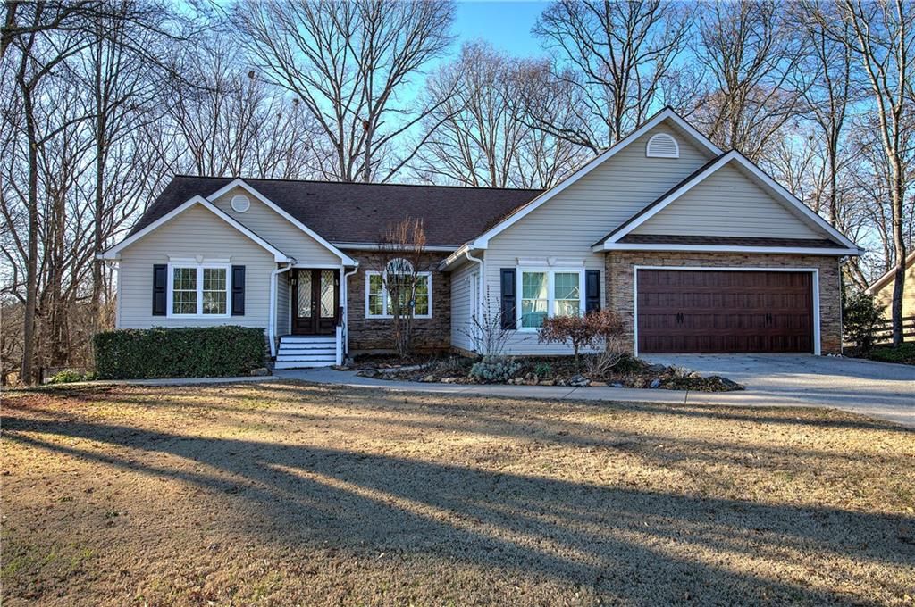 47 Cliffhanger Point, Euharlee, GA 30145