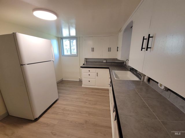 715 E Lincoln Ave, Nampa, ID 83686