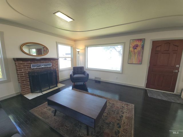 715 E Lincoln Ave, Nampa, ID 83686