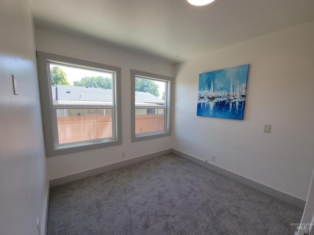 715 E Lincoln Ave, Nampa, ID 83686