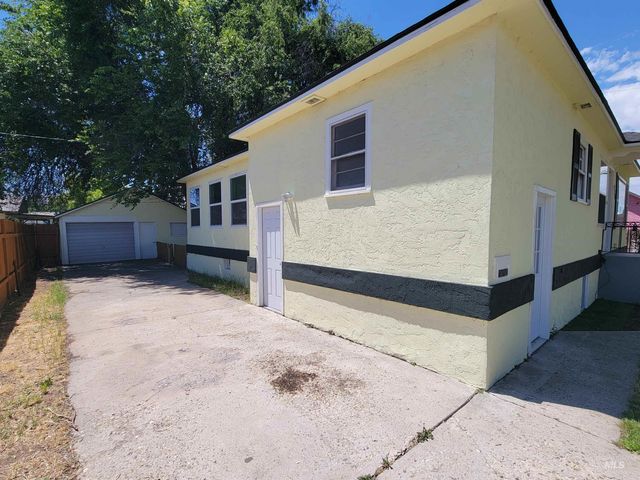 715 E Lincoln Ave, Nampa, ID 83686