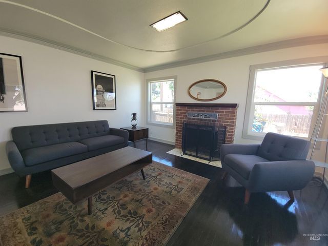 715 E Lincoln Ave, Nampa, ID 83686
