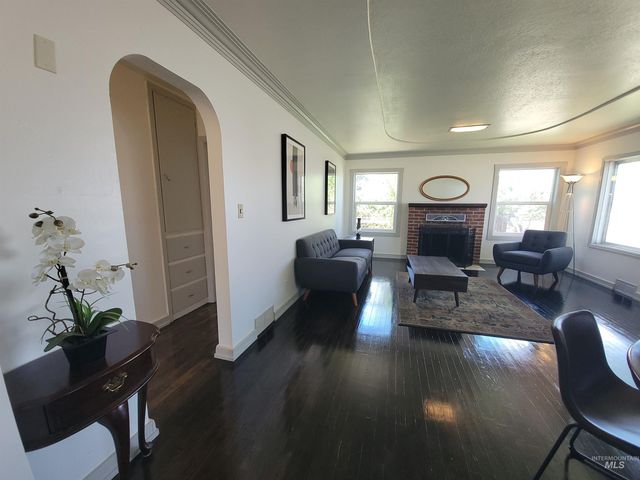715 E Lincoln Ave, Nampa, ID 83686