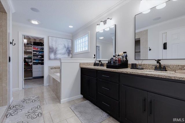 12004 Fairway Winds Court, Fort Wayne, IN 46814