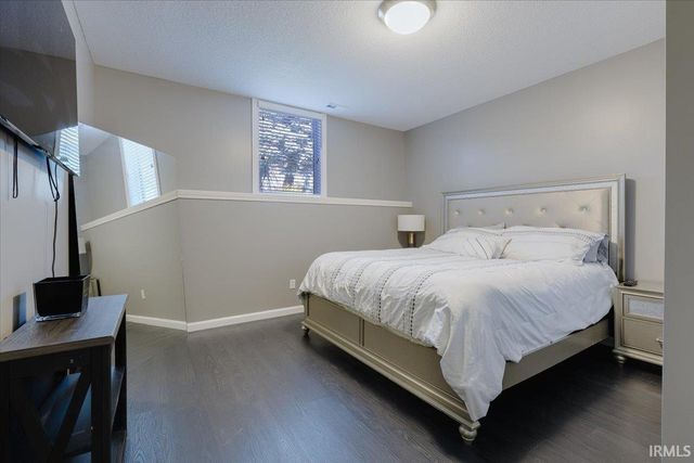 12004 Fairway Winds Court, Fort Wayne, IN 46814