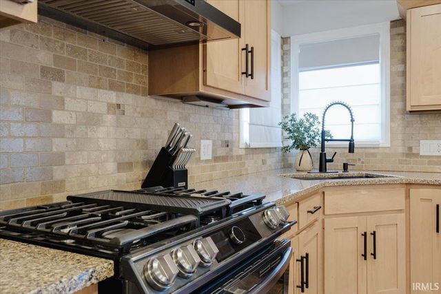 12004 Fairway Winds Court, Fort Wayne, IN 46814