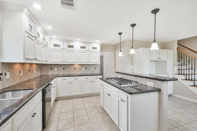 316 Saint Cloud Drive, Friendswood, TX 77546
