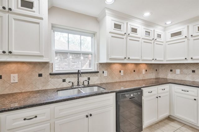316 Saint Cloud Drive, Friendswood, TX 77546