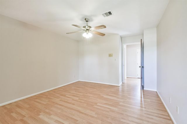 316 Saint Cloud Drive, Friendswood, TX 77546