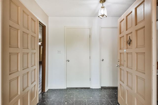 316 Saint Cloud Drive, Friendswood, TX 77546