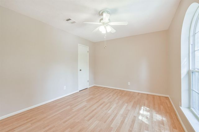 316 Saint Cloud Drive, Friendswood, TX 77546