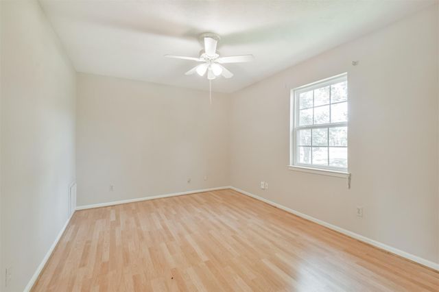 316 Saint Cloud Drive, Friendswood, TX 77546