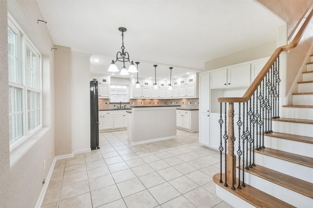 316 Saint Cloud Drive, Friendswood, TX 77546