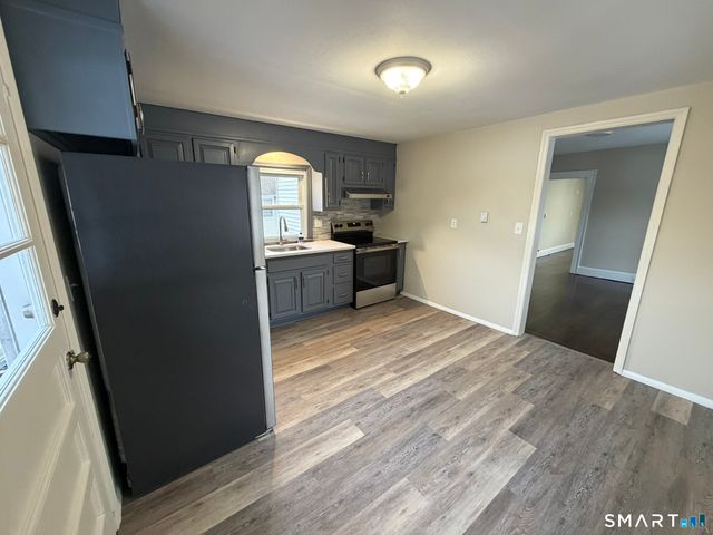 35 Ninth Avenue 2, Danbury, CT 06810