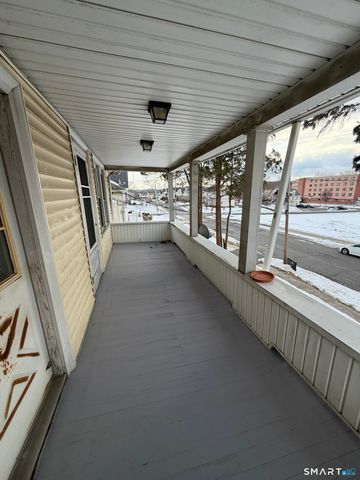 35 Ninth Avenue 2, Danbury, CT 06810