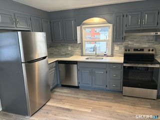 35 Ninth Avenue 2, Danbury, CT 06810