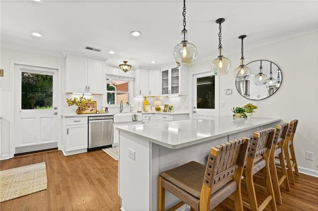 1010 Brooksglen Drive, Roswell, GA 30075