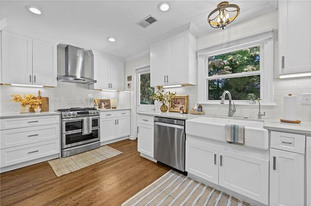 1010 Brooksglen Drive, Roswell, GA 30075