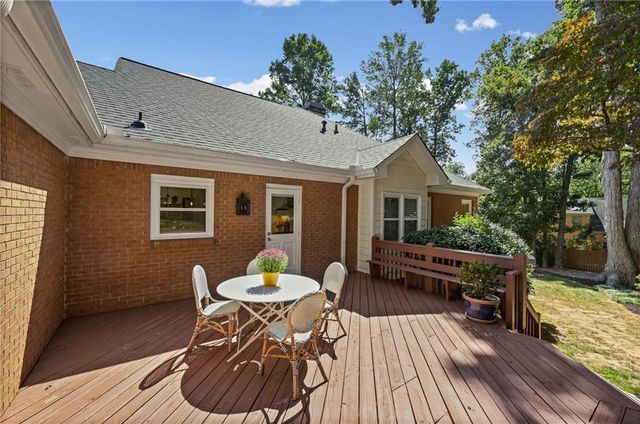 1010 Brooksglen Drive, Roswell, GA 30075
