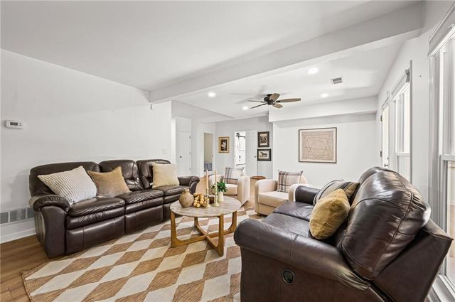 1010 Brooksglen Drive, Roswell, GA 30075