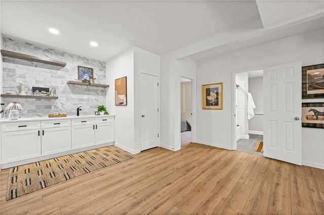 1010 Brooksglen Drive, Roswell, GA 30075