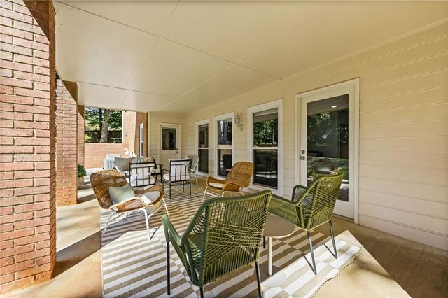 1010 Brooksglen Drive, Roswell, GA 30075