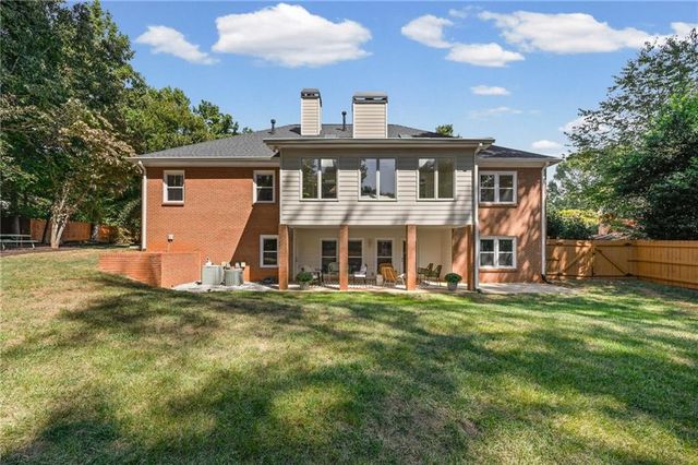 1010 Brooksglen Drive, Roswell, GA 30075