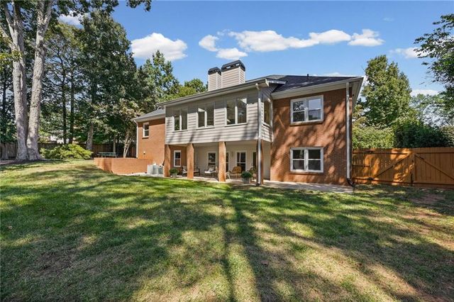 1010 Brooksglen Drive, Roswell, GA 30075