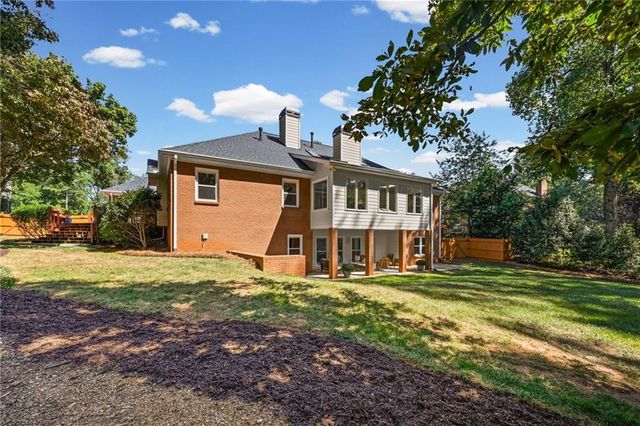 1010 Brooksglen Drive, Roswell, GA 30075