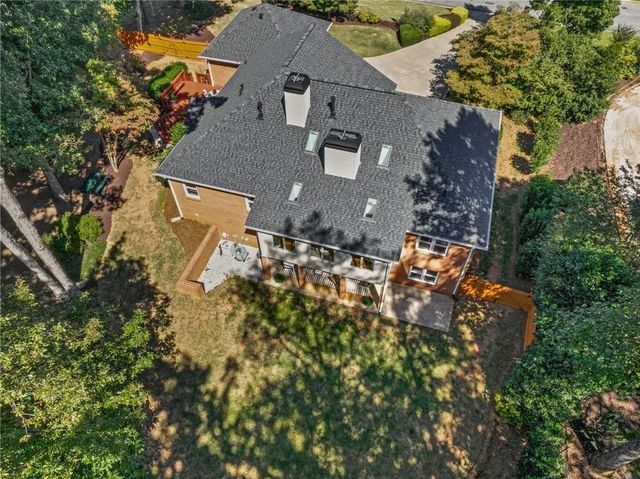 1010 Brooksglen Drive, Roswell, GA 30075