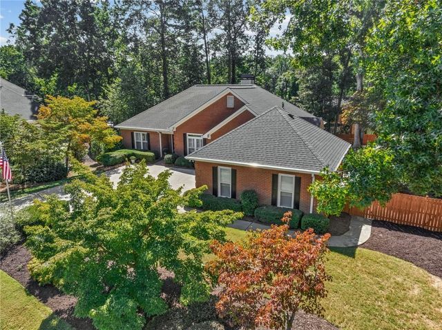 1010 Brooksglen Drive, Roswell, GA 30075