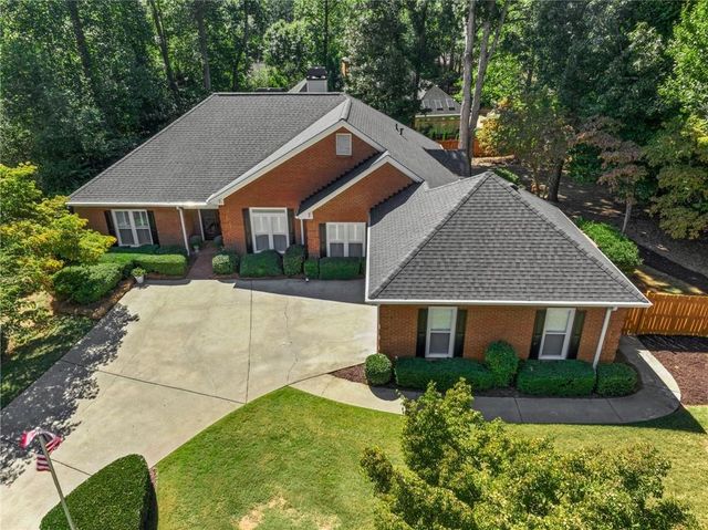 1010 Brooksglen Drive, Roswell, GA 30075