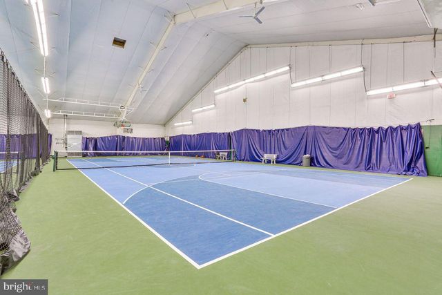 2206 CHATHAM CT, Bushkill, PA 18324