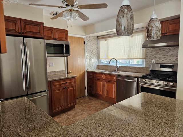 102 Birchwood Park Drive, Syosset, NY 11791