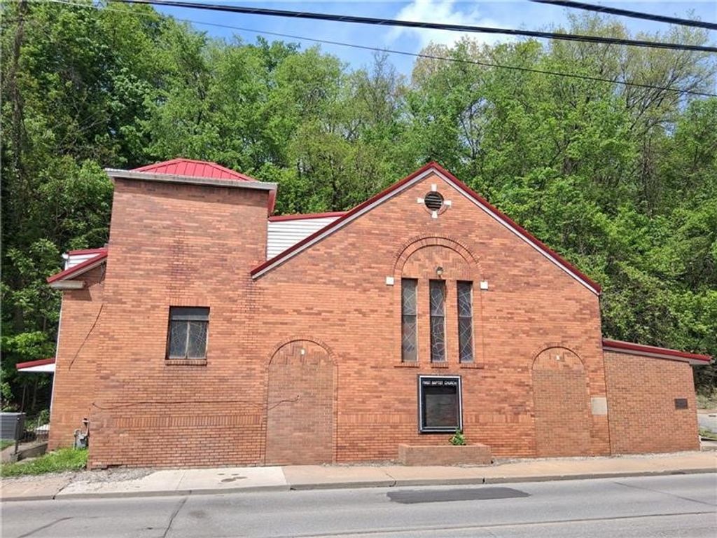 665 Bower Hill RD., Bridgeville, PA 15017