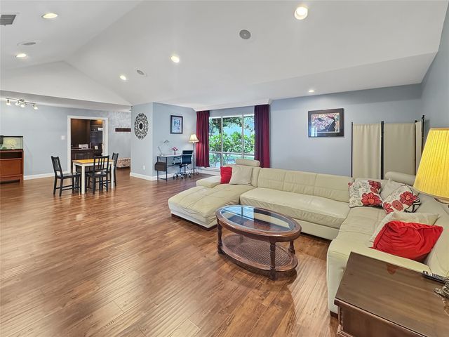 2320 Gramercy Street, Houston, TX 77030