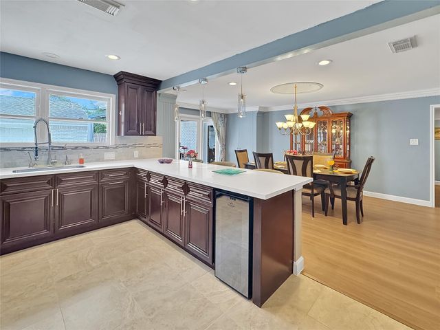 2320 Gramercy Street, Houston, TX 77030