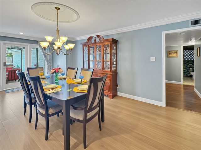 2320 Gramercy Street, Houston, TX 77030