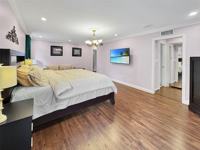 2320 Gramercy Street, Houston, TX 77030