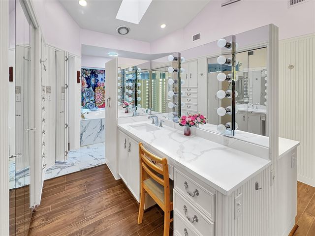 2320 Gramercy Street, Houston, TX 77030