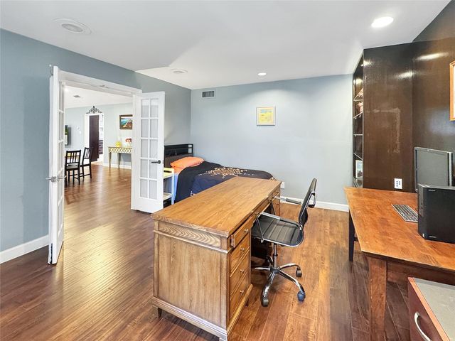 2320 Gramercy Street, Houston, TX 77030