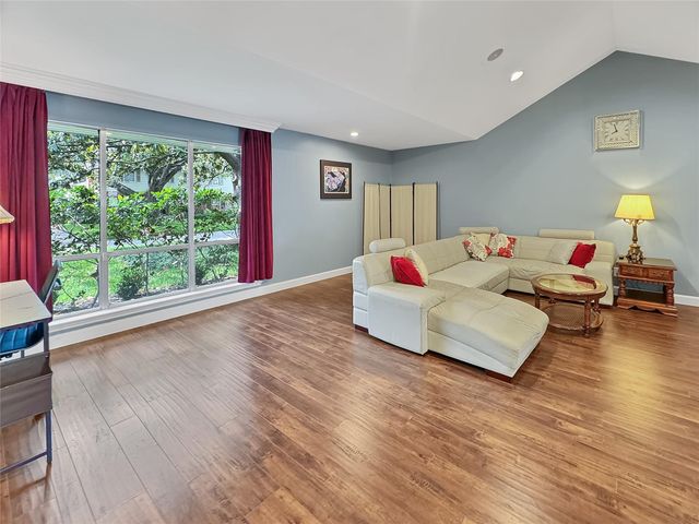 2320 Gramercy Street, Houston, TX 77030