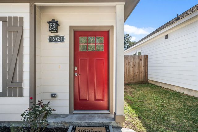 16721 Stonefield, Montgomery, TX 77316