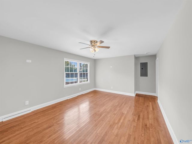 1825 Pennylane SE, Decatur, AL 35601