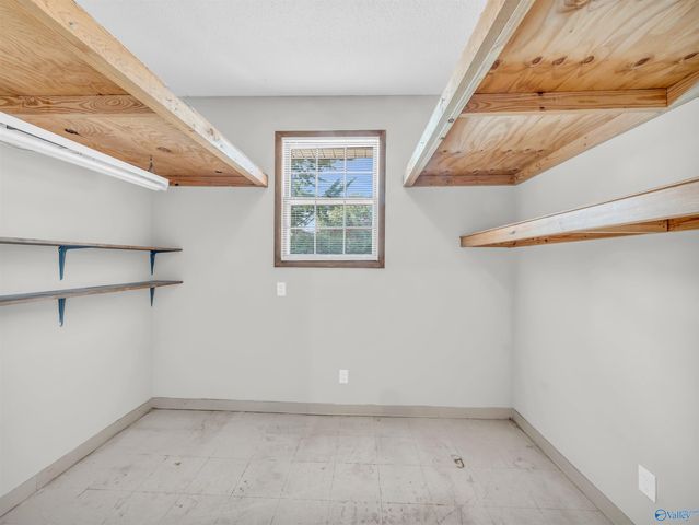 1825 Pennylane SE, Decatur, AL 35601