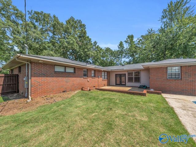 1825 Pennylane SE, Decatur, AL 35601