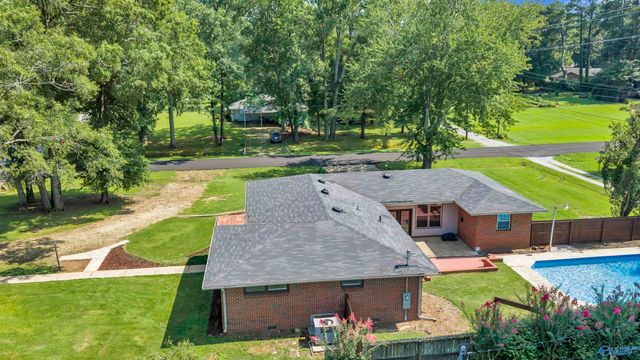 1825 Pennylane SE, Decatur, AL 35601