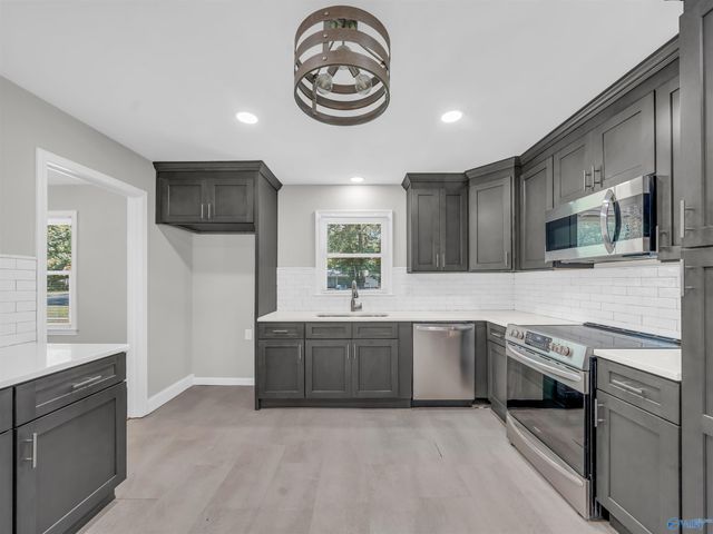1825 Pennylane SE, Decatur, AL 35601